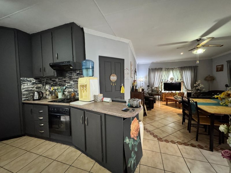 Your Low-Maintenance Dream Home Awaits in Beaconsfield, Kimberley - Photo 3