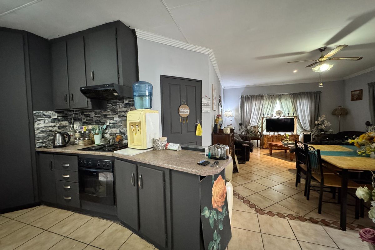 Your Low-Maintenance Dream Home Awaits in Beaconsfield, Kimberley - Photo 3