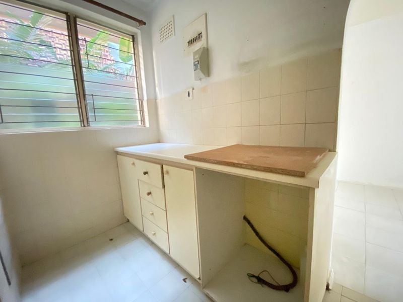 Lovely 1-Bedroom Ground Floor Unit with Private Garden - Crompton Street - Photo 8