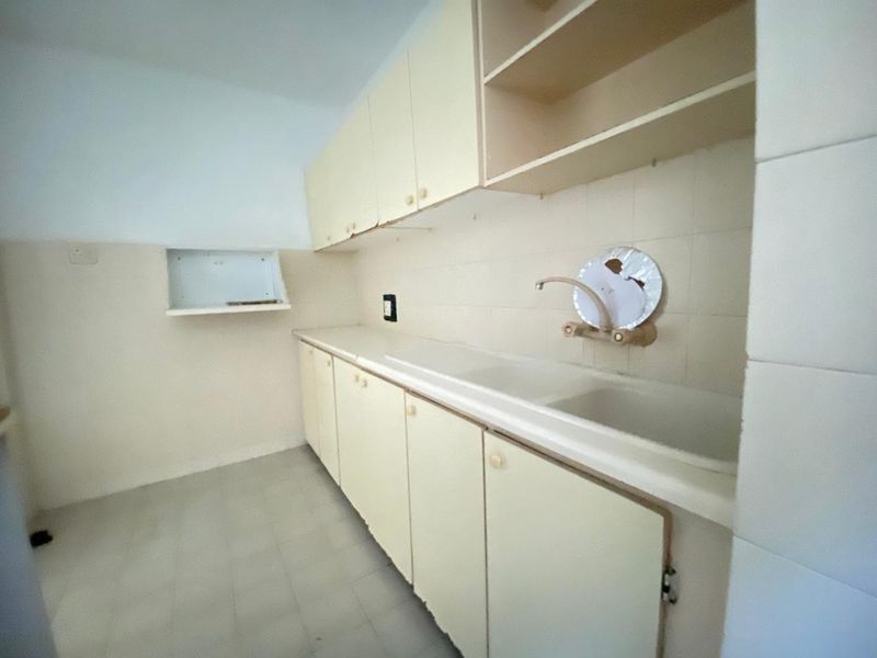 Lovely 1-Bedroom Ground Floor Unit with Private Garden - Crompton Street - Photo 6