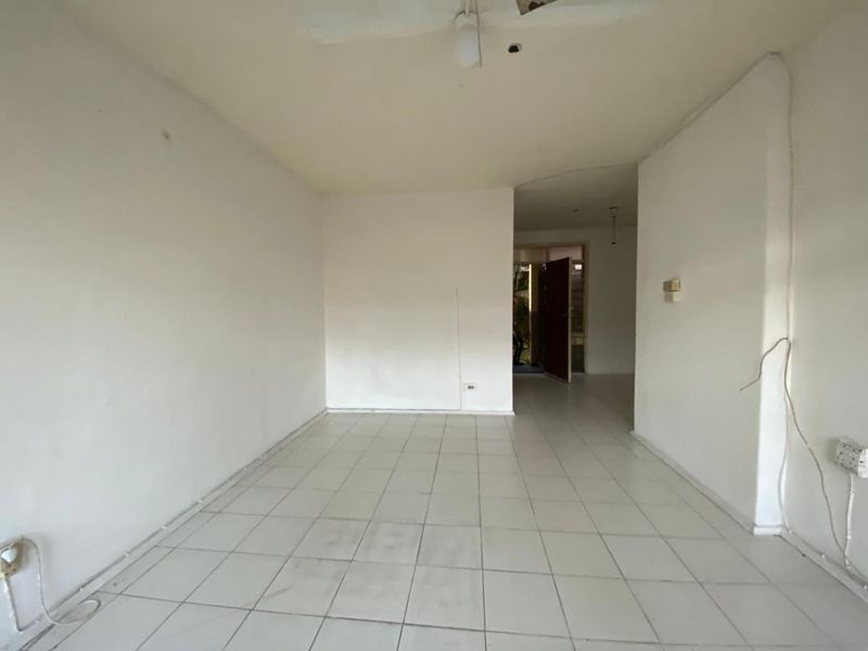Lovely 1-Bedroom Ground Floor Unit with Private Garden - Crompton Street - Photo 5