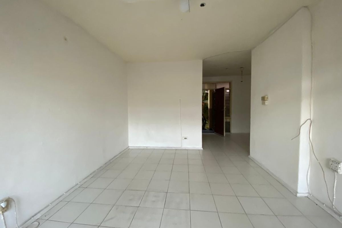 Lovely 1-Bedroom Ground Floor Unit with Private Garden - Crompton Street - Photo 5
