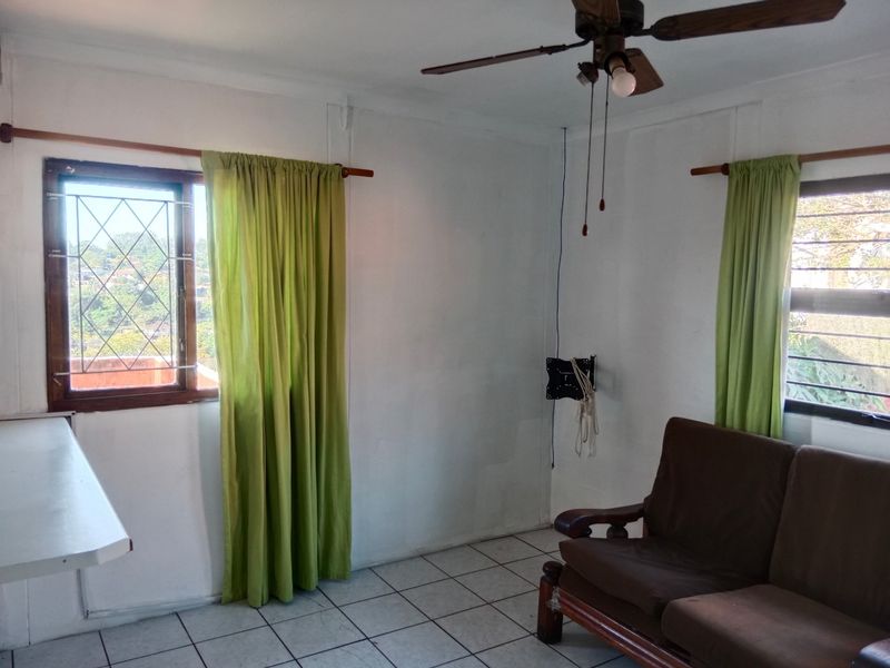 2-bedroom Out-building to let - Photo 10