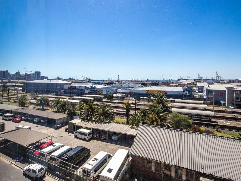 Investment Apartment For Sale in Woodstock, Cape Town - Photo 3