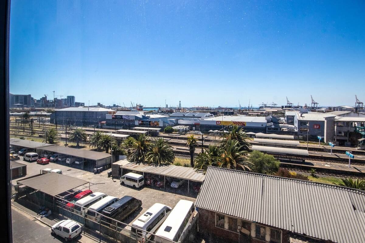 Investment Apartment For Sale in Woodstock, Cape Town - Photo 3