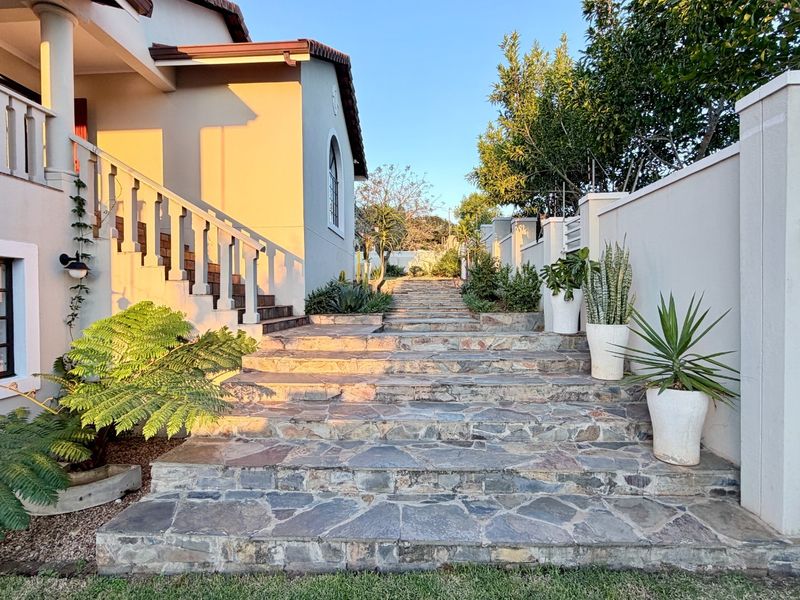 Family residence in Sheffield Beach - Photo 2