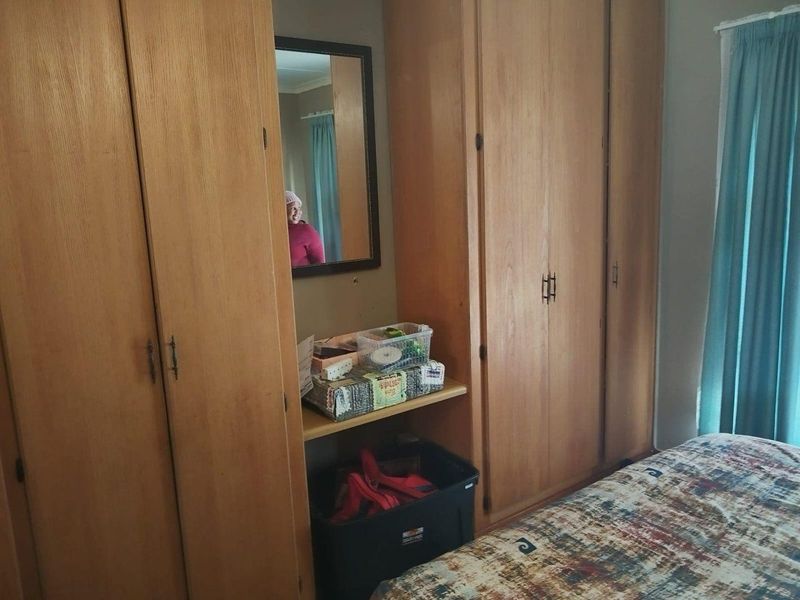 Spacious Family Home with Endless Potential in Dennesig - Photo 10
