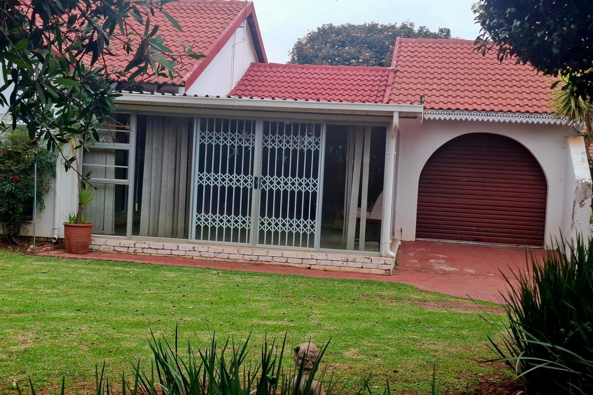 Spacious Family Home with Endless Potential in Dennesig - Photo 3