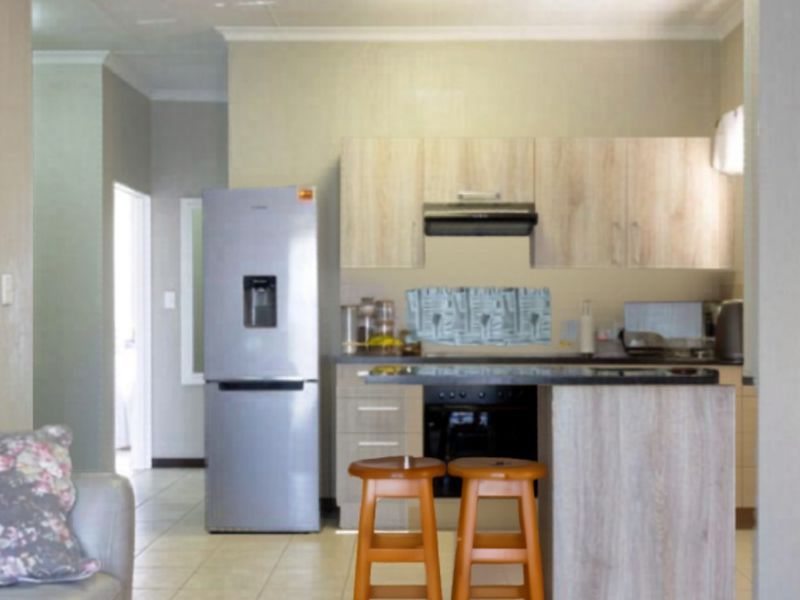 Immaculate Lock-Up-and-Go Living in a Sought-After Renico Development - Photo 5
