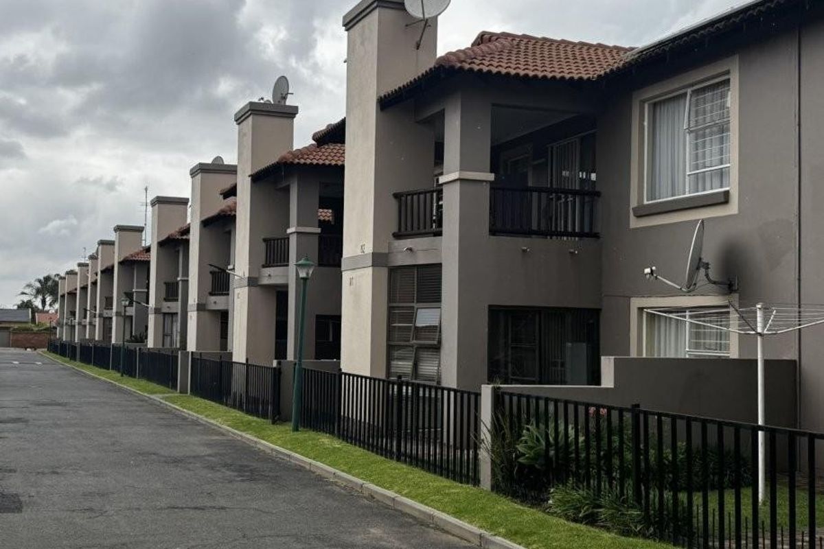 Apartment For Sale in Van Dyk Park, Boksburg - Photo 3