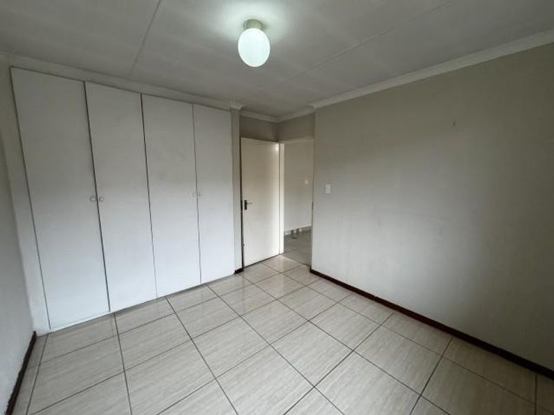Townhouse For Sale in Birch Acres, Kempton Park - Photo 5