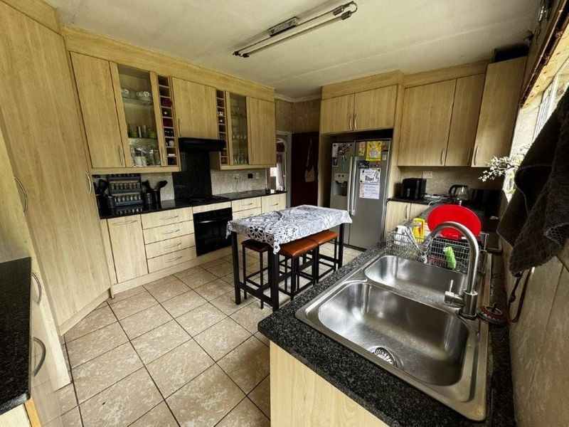 House For Sale in Birchleigh, Kempton Park - Photo 5