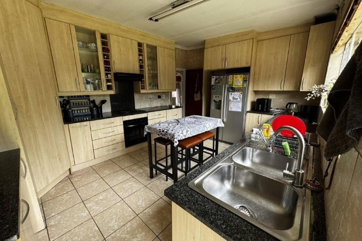 House For Sale in Birchleigh, Kempton Park - Photo 5