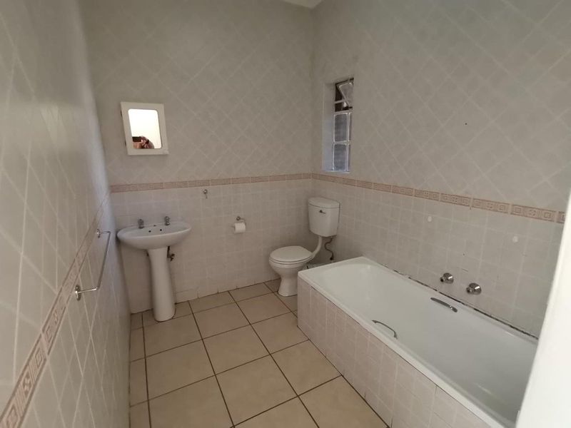 Apartment For Sale in Marlands, Germiston - Photo 8