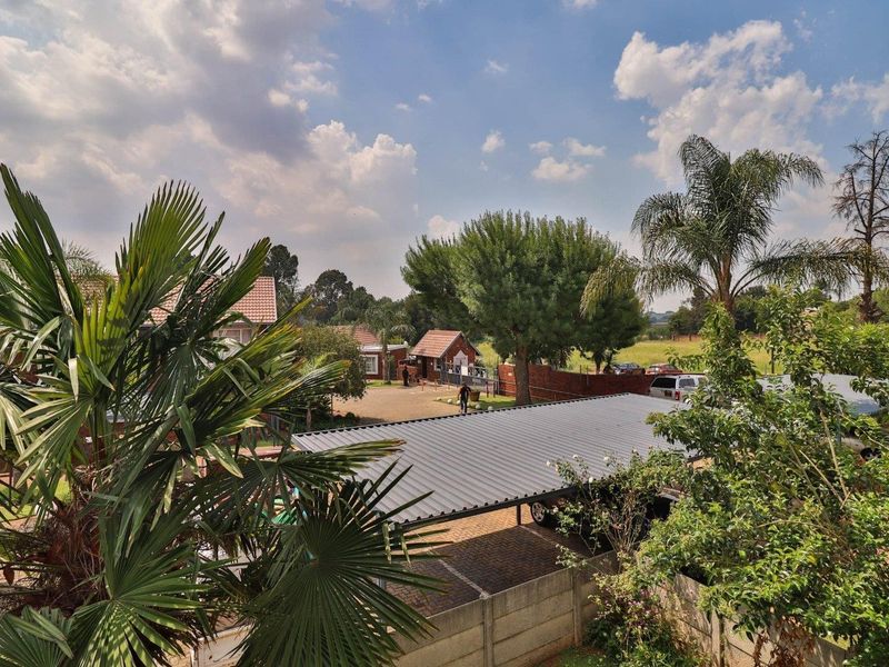Townhouse For Sale in Glen Marais, Kempton Park - Photo 7