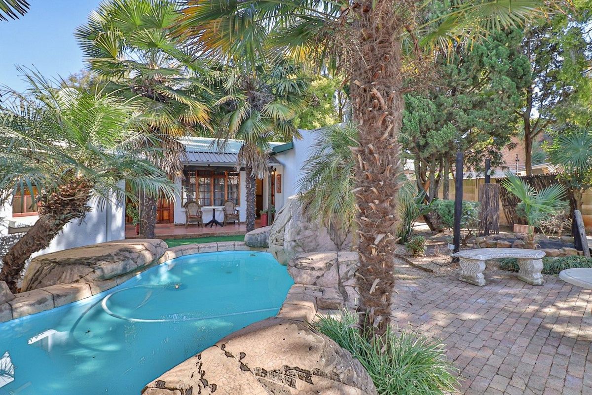 House For Sale in Glen Marais, Kempton Park - Photo 2