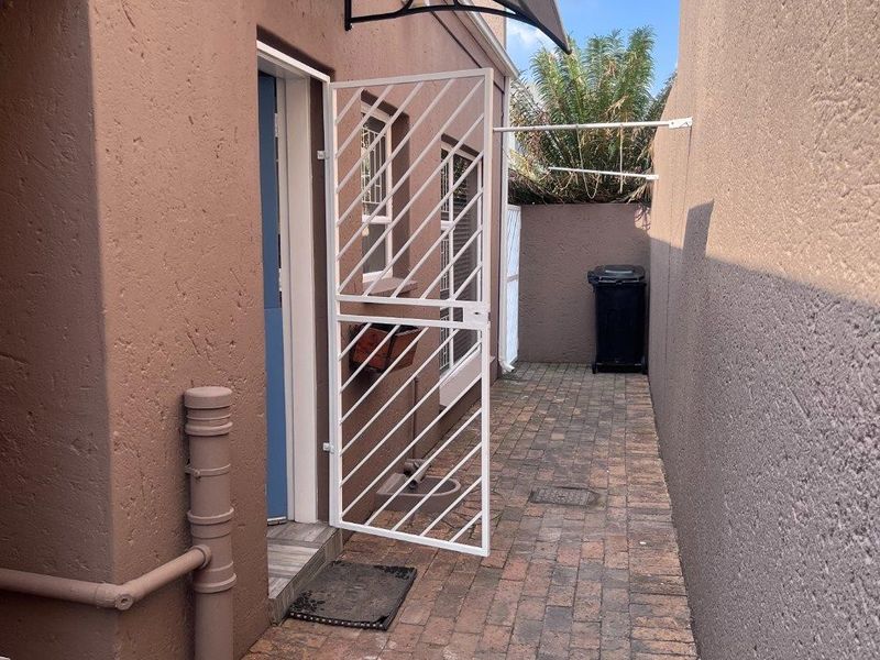 House For Sale in Glen Marais, Kempton Park - Photo 10