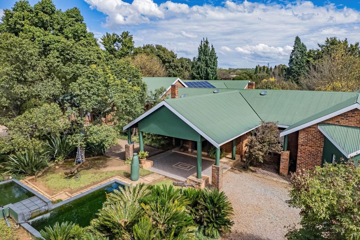 House For Sale in Norton Home Estate, Benoni - Photo 2