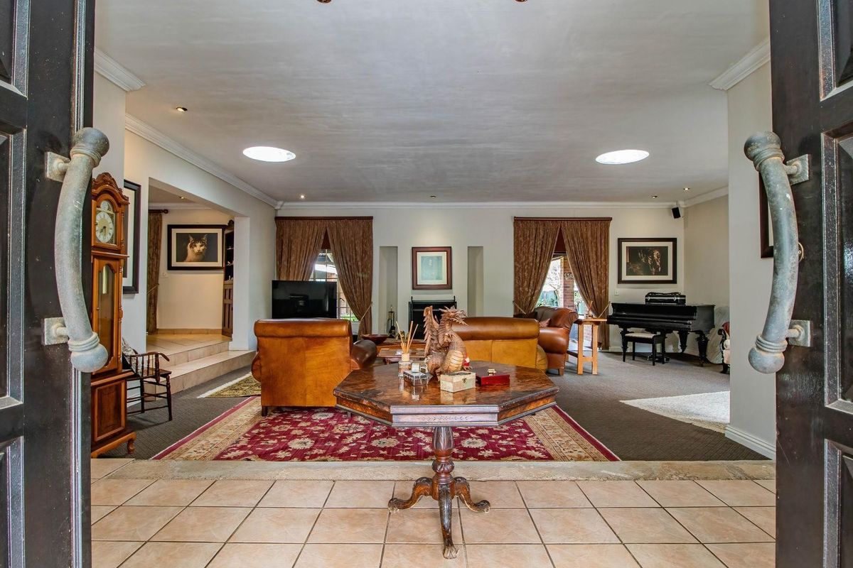House For Sale in Norton Home Estate, Benoni - Photo 3