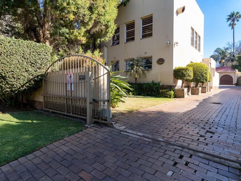 House For Sale in Van Riebeeck Park, Kempton Park - Photo 4