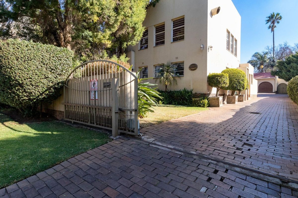 House For Sale in Van Riebeeck Park, Kempton Park - Photo 4
