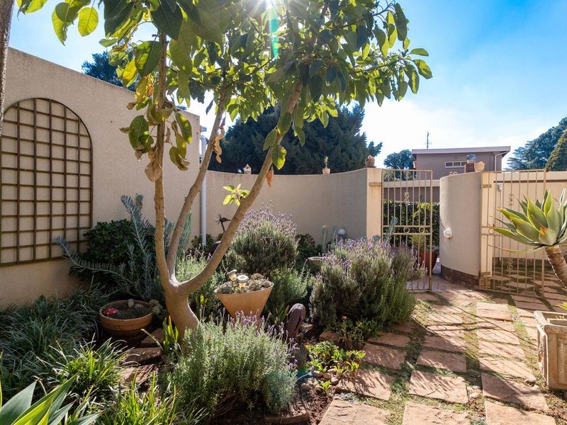 House For Sale in Van Riebeeck Park, Kempton Park - Photo 10