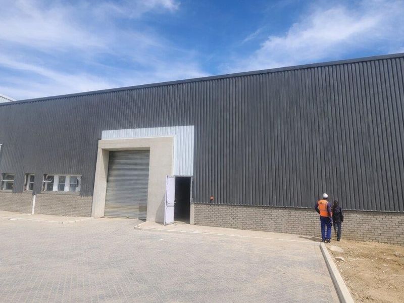 New-Build 977m2 A-Grade Warehouse To Let in Atlantic Hills Business Park - Photo 4