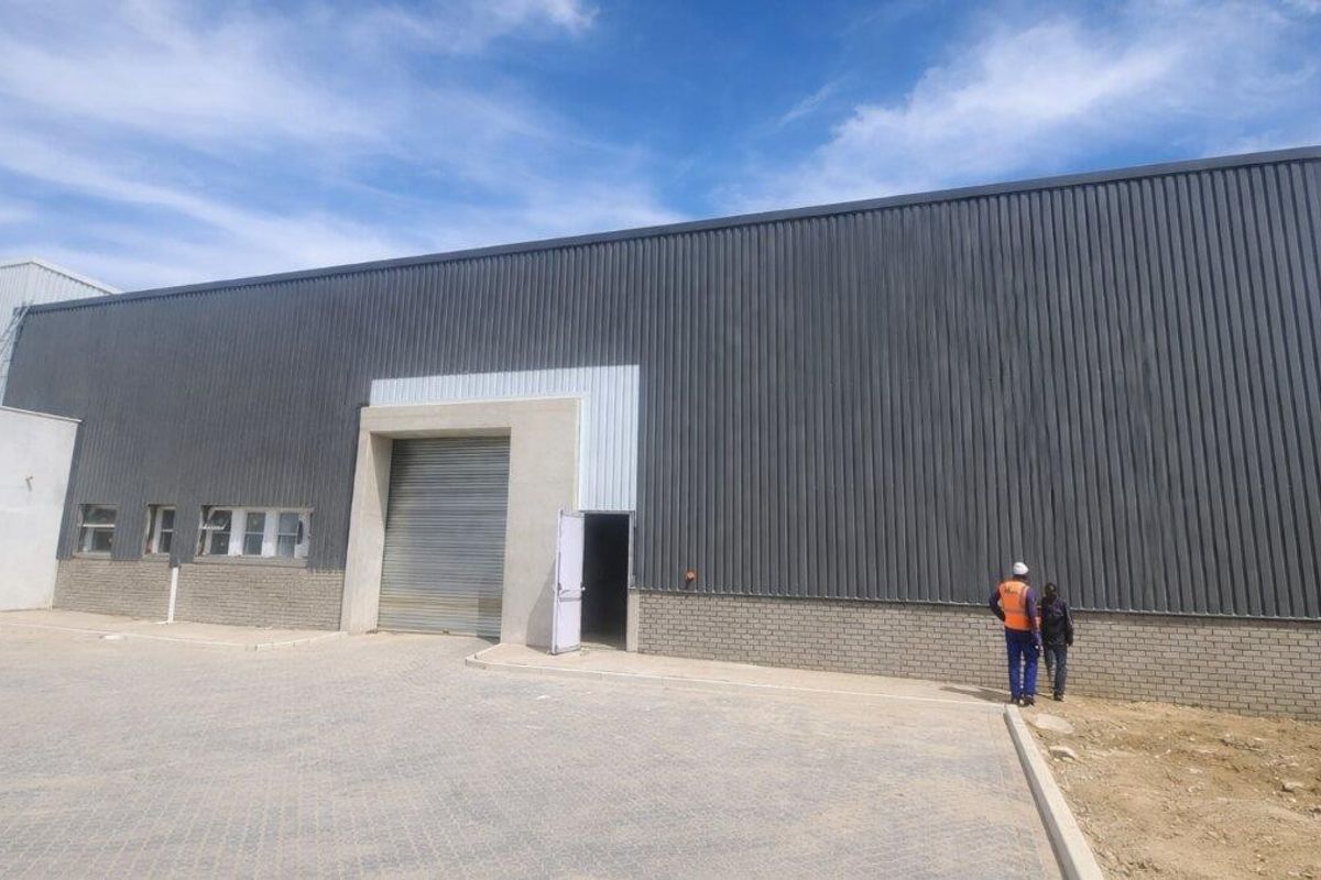 New-Build 977m2 A-Grade Warehouse To Let in Atlantic Hills Business Park - Photo 4