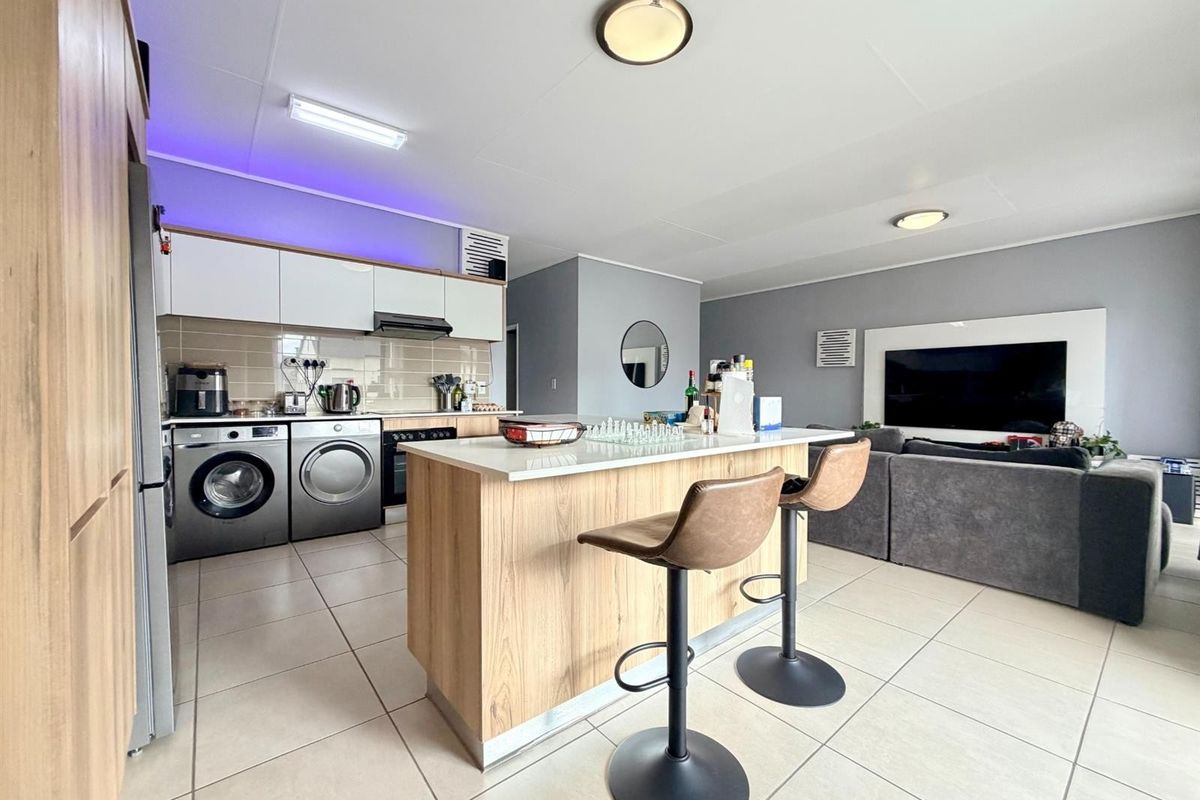 Apartment To Rent in Linbro Park, Sandton - Photo 2