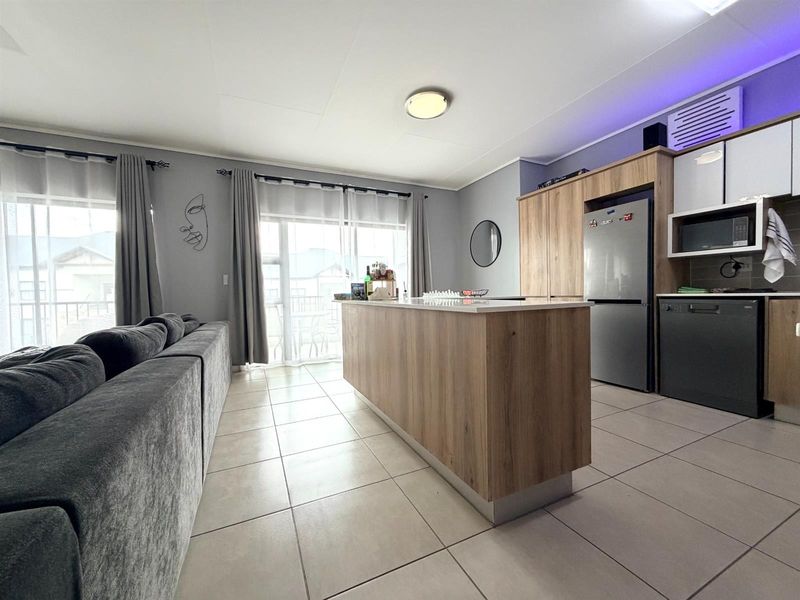 Apartment To Rent in Linbro Park, Sandton - Photo 4