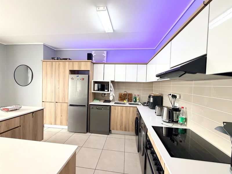Apartment To Rent in Linbro Park, Sandton - Photo 9