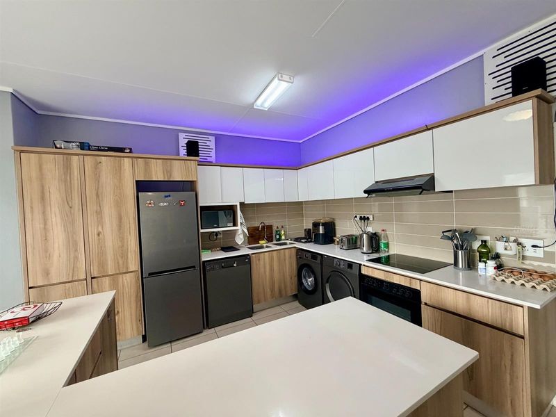 Apartment To Rent in Linbro Park, Sandton - Photo 8