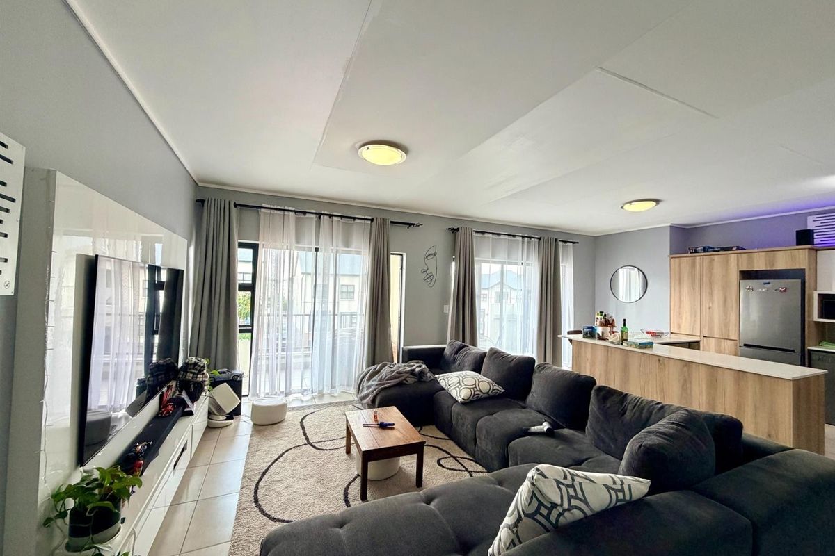 Apartment To Rent in Linbro Park, Sandton - Photo 3