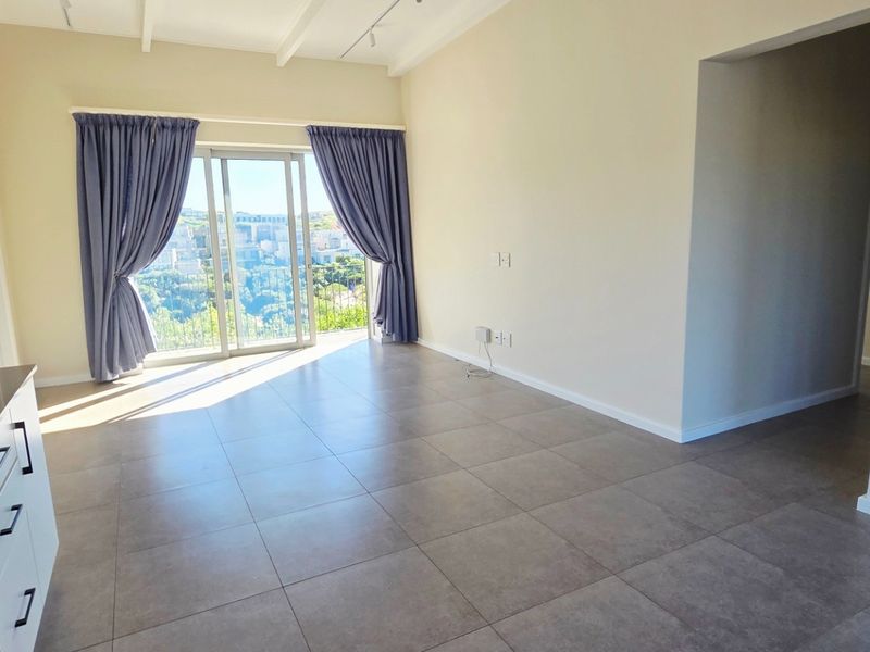 A Peaceful, Bright and Beautiful Apartment - Photo 2