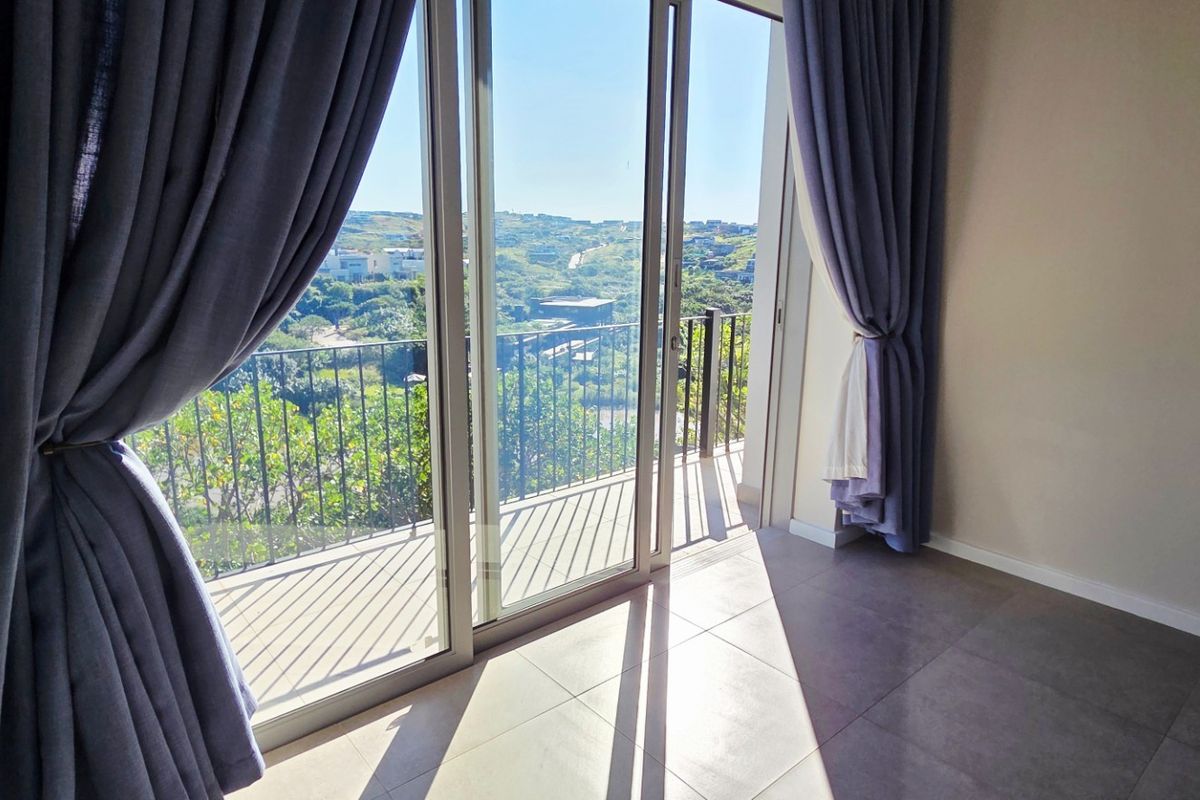 A Peaceful, Bright and Beautiful Apartment - Photo 5
