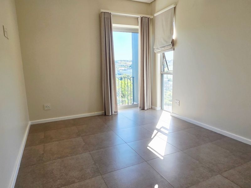 A Peaceful, Bright and Beautiful Apartment - Photo 10