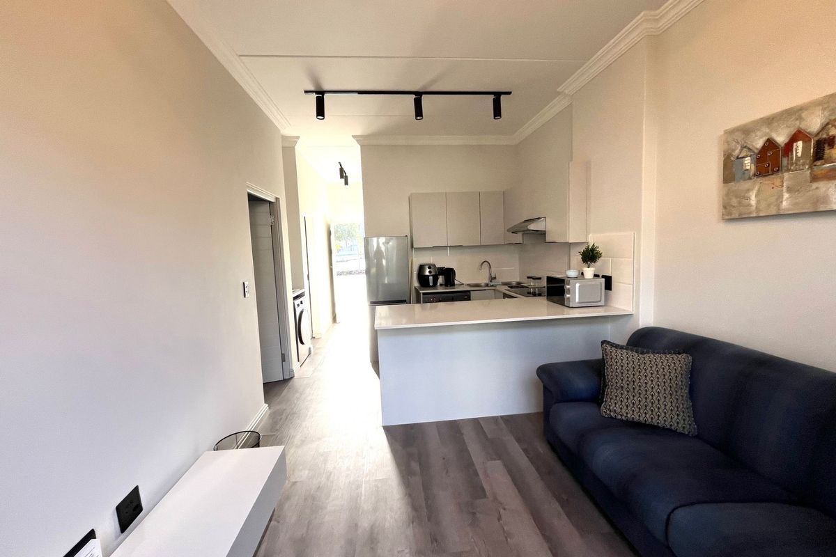 2 Bedroom Flatlet in Brackenfell - Photo 3