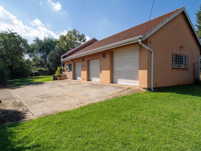 House For Sale in Glen Marais, Kempton Park - Photo 1