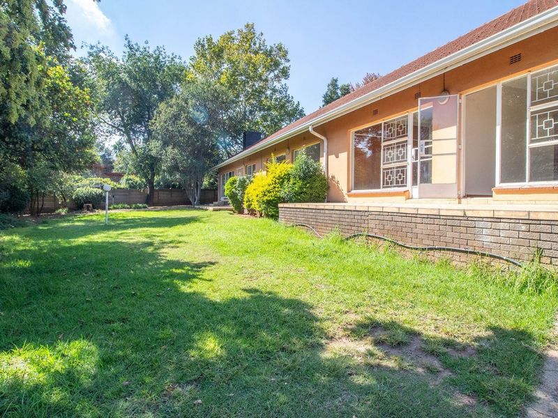 House For Sale in Glen Marais, Kempton Park - Photo 4