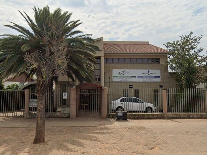 House/ office space For Sale in Pretoria West, Pretoria - Photo 3