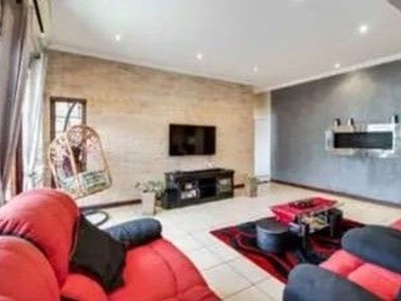House For Sale in Willaway, Kyalami, Midrand - Photo 4