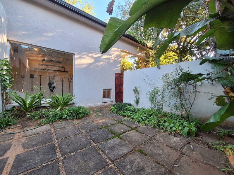 5Bed 5Bath Home With Wine Cellar, Study and Staff Room in Dunkirk Estate - Photo 2