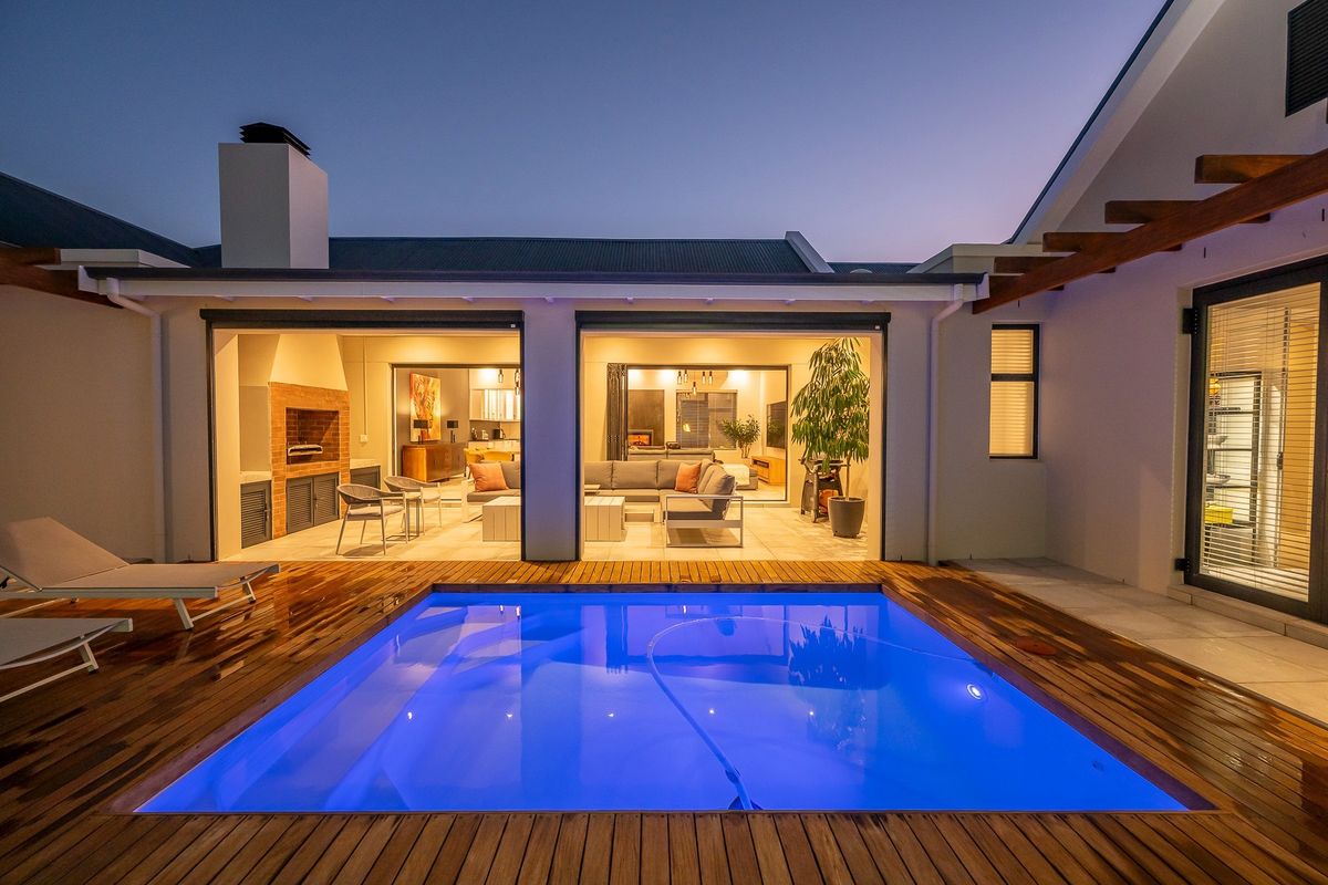 Refined Contemporary Luxury Home For Sale in Prestigious Graanendal Lifestyle Estate - Photo 4