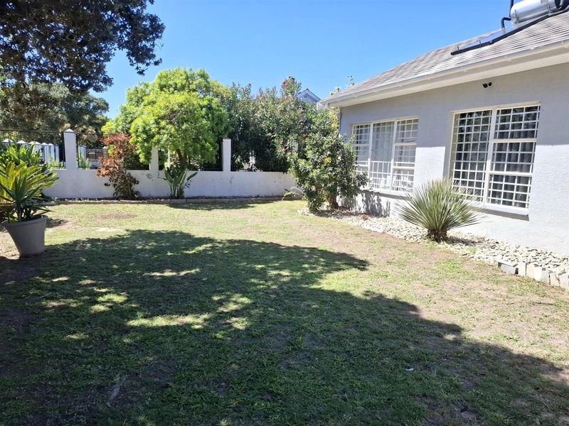 House To Rent in Summerstrand, Port Elizabeth - Photo 2