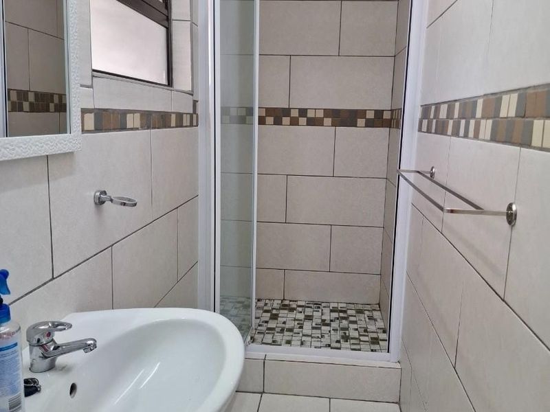 House To Rent in Summerstrand, Port Elizabeth - Photo 9
