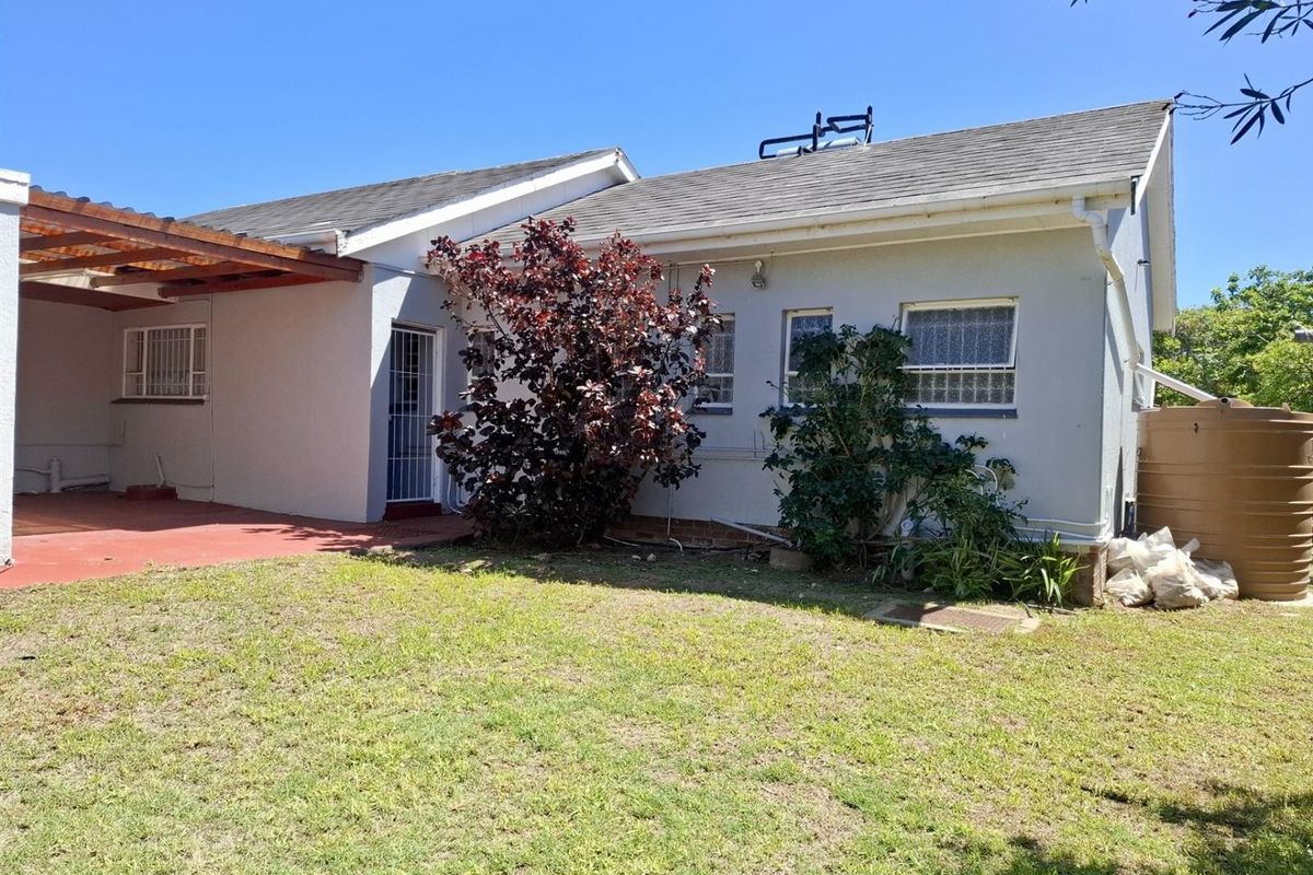 House To Rent in Summerstrand, Port Elizabeth - Photo 3