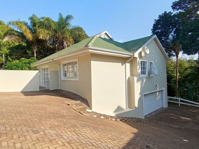Gem of a townhouse in Ramsgate, Kwazulu-Natal - Photo 1