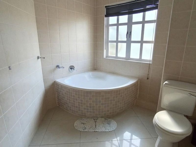 Gem of a townhouse in Ramsgate, Kwazulu-Natal - Photo 8