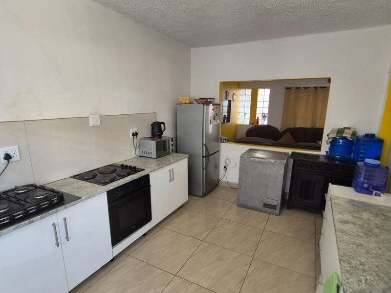 3 bedroom House For Sale in Jacobs, Austerville, Durban. - Photo 8