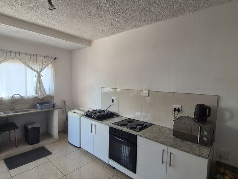 3 bedroom House For Sale in Jacobs, Austerville, Durban. - Photo 6